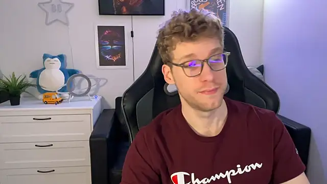 Snapshot of BlueEyedTallGuy94 chatting on 14, 1, 2025 BlueEyedTallGuy94 online show from 14, 1, 2025