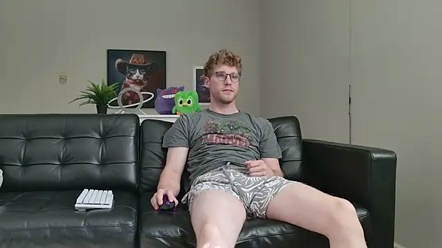 Snapshot of BlueEyedTallGuy94 chatting on 28, 9, 2025 BlueEyedTallGuy94 online show from 28, 9, 2025