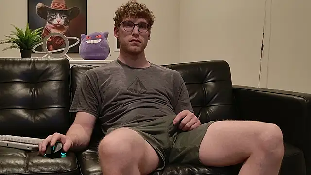 Snapshot of BlueEyedTallGuy94 chatting on 31, 10, 2025 BlueEyedTallGuy94 online show from 31, 10, 2025