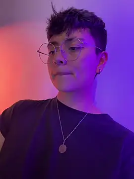 Ashley Chriss online show from 9, 12, 2024