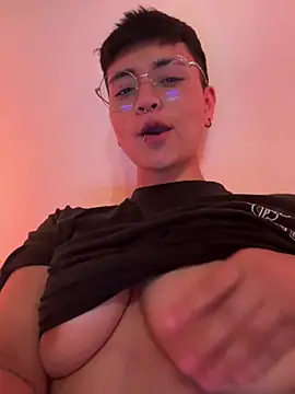 Ashley Chriss online show from 22, 12, 2024