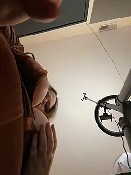 Snapshot of _GodessIsabella_97 chatting on 19, 2, 2025 GodessIsabella 97 online show from 19, 2, 2025