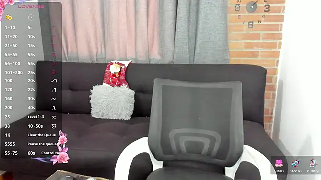 Snapshot of curly_muscle chatting on 13, 12, 2024 curly muscle online show from 13, 12, 2024