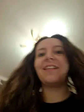 Snapshot of LineaDemie chatting on 9, 9, 2025 LineaDemie online show from 9, 9, 2025