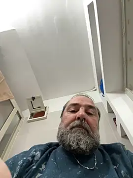 Snapshot of ros217 chatting on 13, 10, 2025 ros217 online show from 13, 10, 2025