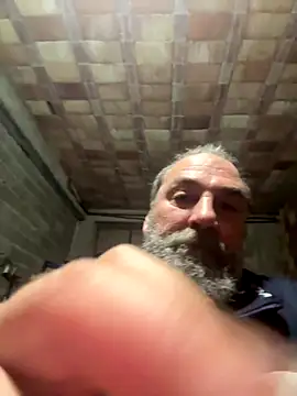 Snapshot of ros217 chatting on 4, 12, 2025 ros217 online show from 4, 12, 2025