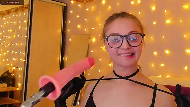 May Flower online show from 11, 1, 2025