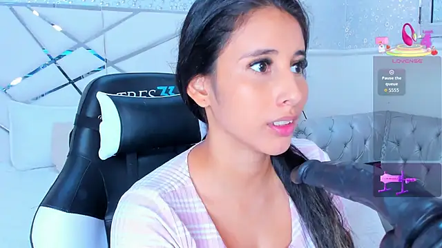 VICTORIA HOUSTON online show from 16, 12, 2025