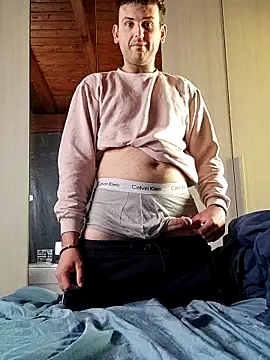 Snapshot of TheKing966 chatting on 25, 3, 2026 TheKing966 online show from 25, 3, 2026