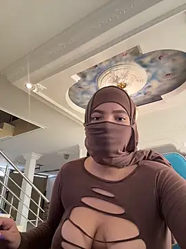 Snapshot of malak_nanyy chatting on 4, 4, 2026 malak nanyy online show from 4, 4, 2026