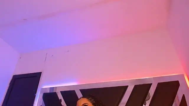 MelannyTylor online show from 25, 11, 2025