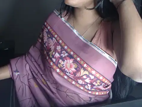 Snapshot of DevilErin chatting on 17, 12, 2025 DevilErin online show from 17, 12, 2025