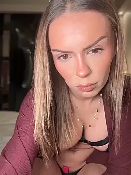 Snapshot of HotBella- chatting on 18, 3, 2025 HotBella- online show from 18, 3, 2025