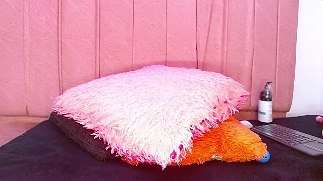 Snapshot of margiesfunnyhot303av chatting on 14, 3, 2025 margiesfunnyhot303av online show from 14, 3, 2025