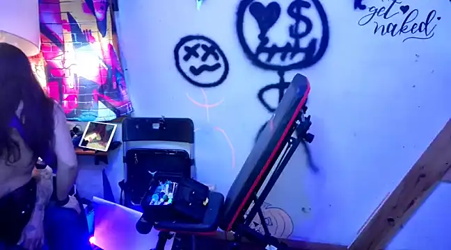 KRYZTALYNXXX online show from 1, 1, 2025