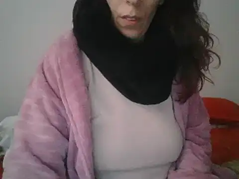 Snapshot of hairygirl80 chatting on 10, 12, 2024 hairygirl80 online show from 10, 12, 2024