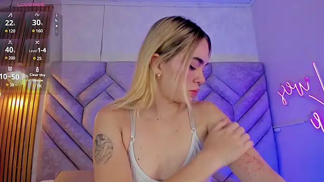 Snapshot of Lucy_Vega chatting on 18, 12, 2024 Lucy Vega online show from 18, 12, 2024