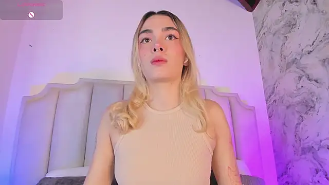 Snapshot of Lucy_Vega chatting on 11, 1, 2025 Lucy Vega online show from 11, 1, 2025