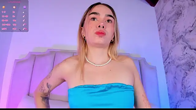 Snapshot of Lucy_Vega chatting on 8, 3, 2025 Lucy Vega online show from 8, 3, 2025