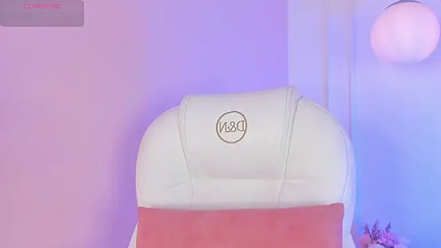 Snapshot of Lucy_Vega chatting on 10, 11, 2025 Lucy Vega online show from 10, 11, 2025