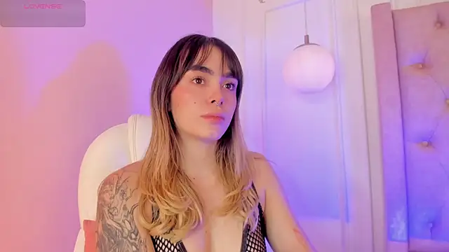 Snapshot of Lucy_Vega chatting on 14, 11, 2025 Lucy Vega online show from 14, 11, 2025