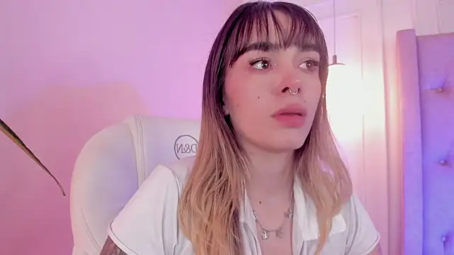 Snapshot of Lucy_Vega chatting on 15, 12, 2025 Lucy Vega online show from 15, 12, 2025