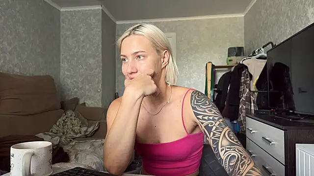 Snapshot of AnneBall chatting on 2, 7, 2026 AnneBall online show from 2, 7, 2026