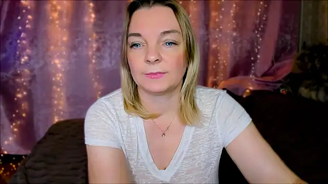 Regina  blue online show from 14, 1, 2025