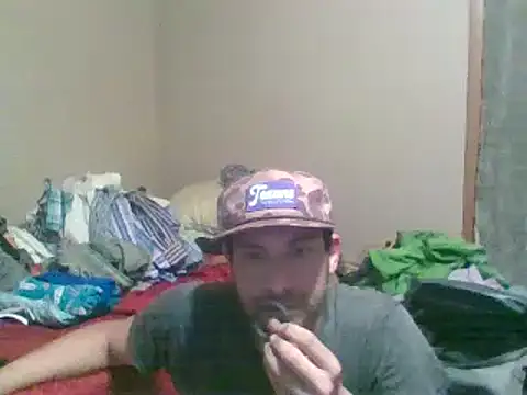 Snapshot of SmokingSloth chatting on 8, 10, 2025 SmokingSloth online show from 8, 10, 2025