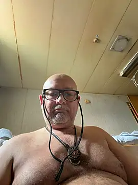 Snapshot of lam007 chatting on 4, 7, 2026 lam007 online show from 4, 7, 2026