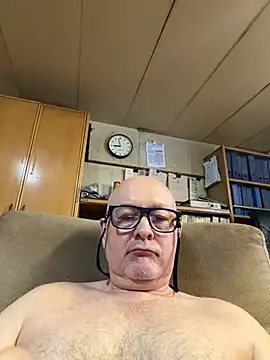 Snapshot of lam007 chatting on 4, 8, 2026 lam007 online show from 4, 8, 2026