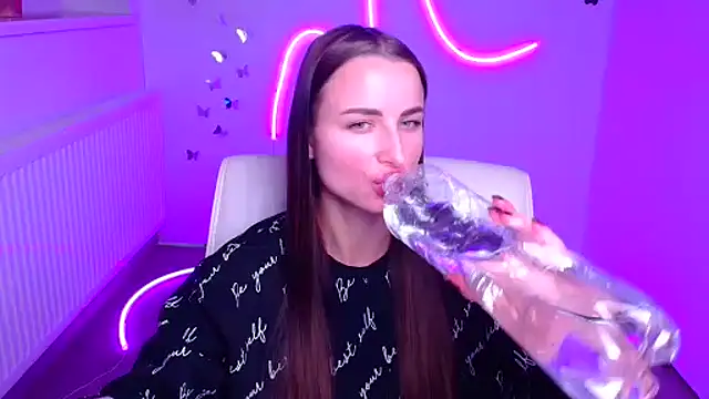 Snapshot of Eva_Janee chatting on 1, 12, 2025 Eva Janee online show from 1, 12, 2025