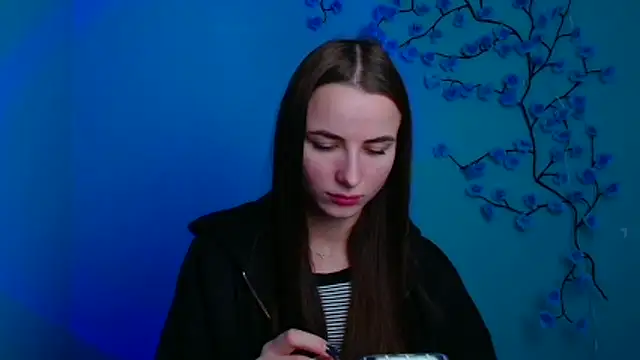 Eva Janee online show from 7, 1, 2026