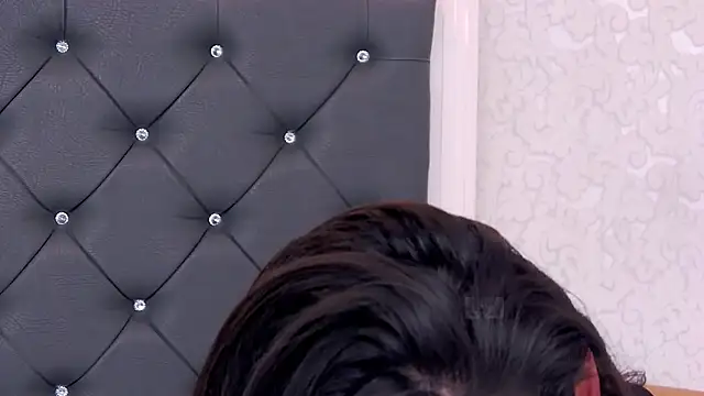 LorenneMays online show from 26, 2, 2025