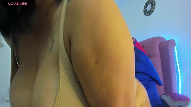 rose bigboobsx online show from 17, 12, 2025