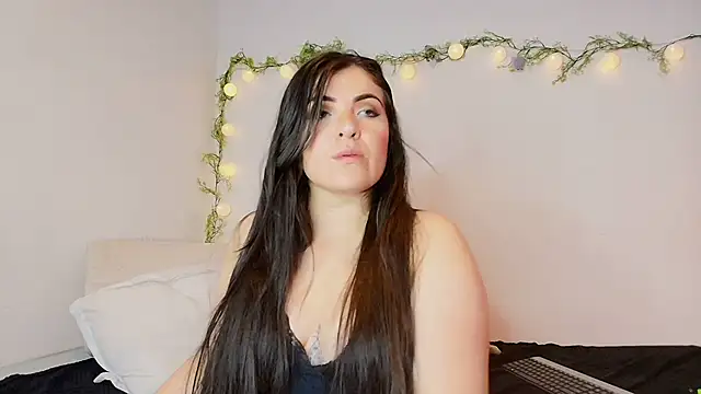 Snapshot of Amara_vega chatting on 30, 5, 2026 Amara vega online show from 30, 5, 2026