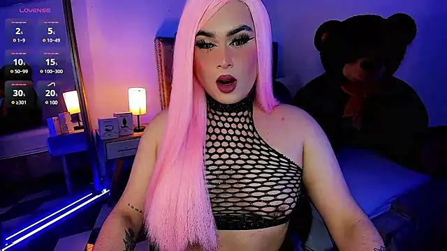 Snapshot of alexia_mattel chatting on 8, 2, 2025 alexia mattel online show from 8, 2, 2025