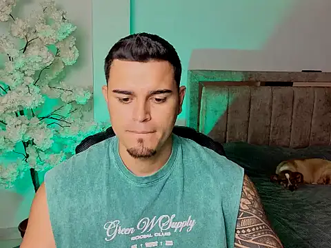 Snapshot of Axel_Big_cock chatting on 4, 7, 2026 Axel Big cock online show from 4, 7, 2026