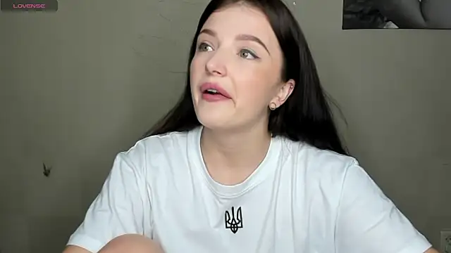 Snapshot of EvaaMillerr99 chatting on 27, 12, 2024 EvaaMillerr99 online show from 27, 12, 2024