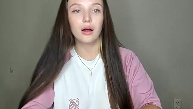 Snapshot of EvaaMillerr99 chatting on 28, 9, 2025 EvaaMillerr99 online show from 28, 9, 2025