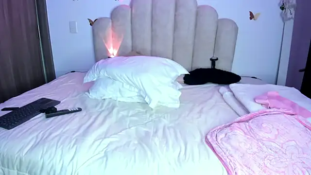 NaomiAsha online show from 24, 10, 2025