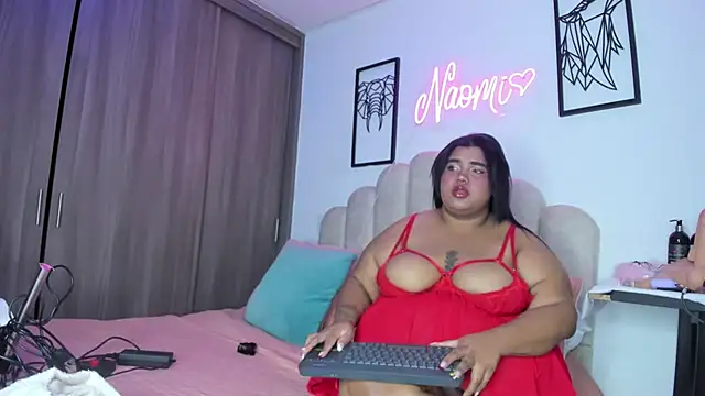 Snapshot of NaomiAsha chatting on 6, 5, 2026 NaomiAsha online show from 6, 5, 2026