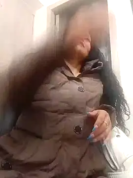 AlexandraJones  online show from 9, 3, 2025