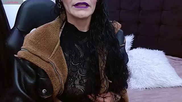 AlexandraJones  online show from 9, 10, 2025