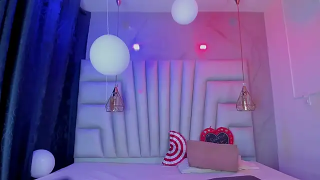 Snapshot of AngelaaCute_ chatting on 14, 2, 2026 AngelaaCute online show from 14, 2, 2026