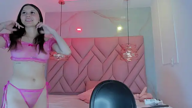 Snapshot of AngelaaCute_ chatting on 10, 5, 2026 AngelaaCute online show from 10, 5, 2026