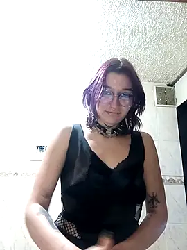 SukiFuyu  online show from 6, 11, 2025