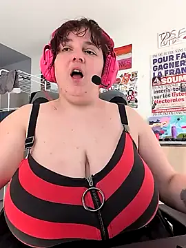 Snapshot of LadyRochester chatting on 19, 4, 2026 LadyRochester online show from 19, 4, 2026