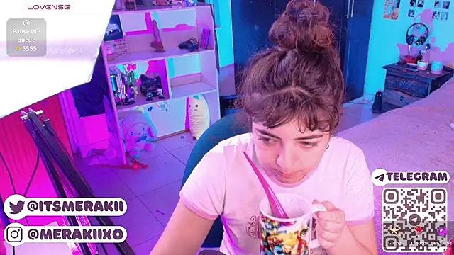 Snapshot of meraki_fraise chatting on 5, 5, 2026 meraki fraise online show from 5, 5, 2026