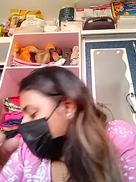 Hotmilfxox online show from 10, 12, 2024